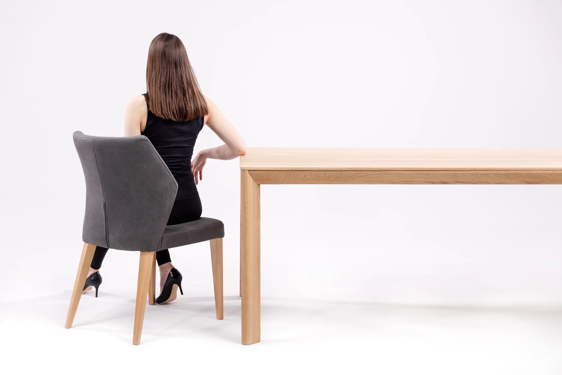 Table à manger extensible en bois massif DITA - KARPIS - Image 8