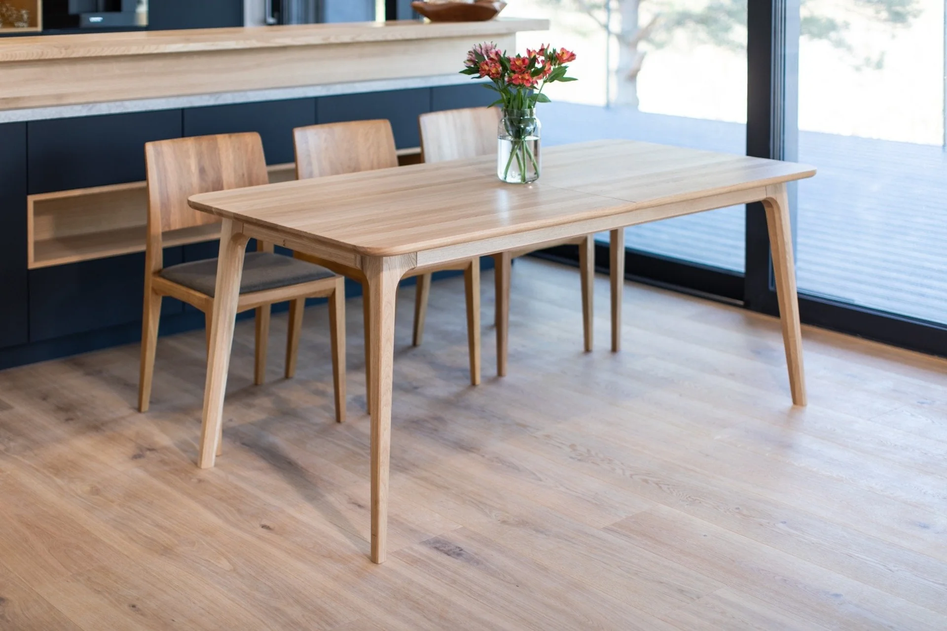 Table à manger extensible en bois massif TOKIO - KARPIS - Image 5