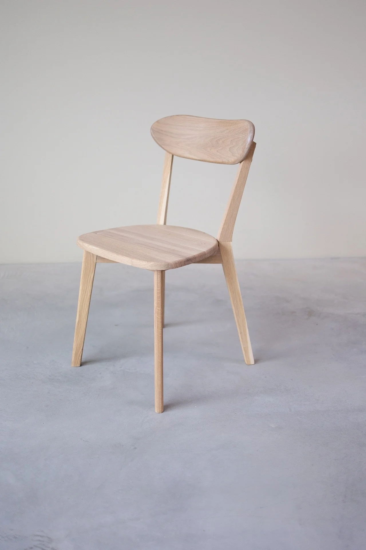 Chaise de salle à manger en bois massif de chêne Isku – Lot de 2 ou 4 chaises - NordicStory - Image 10