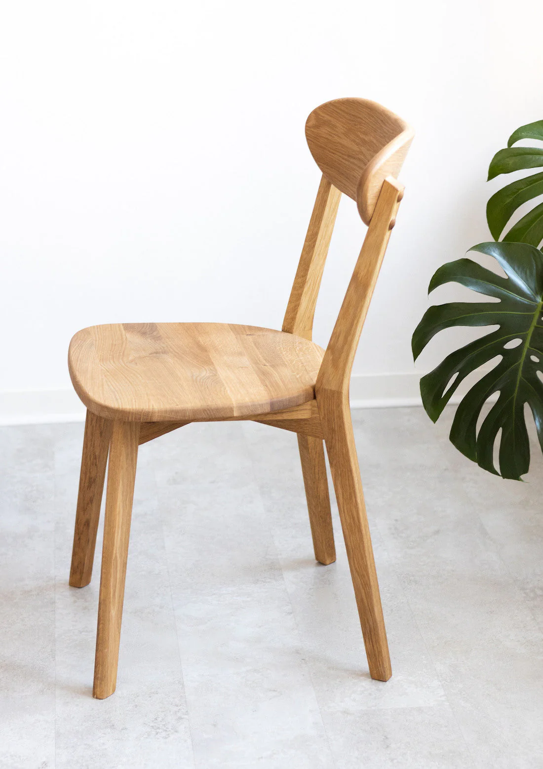 Chaise de salle à manger en bois massif de chêne Isku – Lot de 2 ou 4 chaises - NordicStory - Image 3