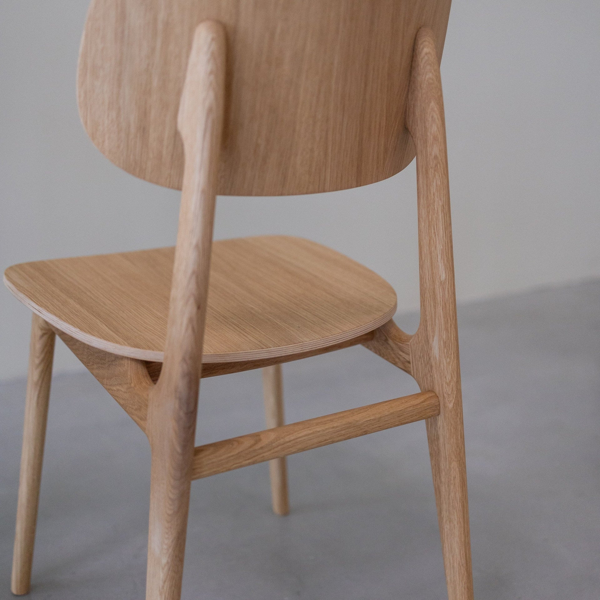 Chaise de salle à manger en bois massif de chêne Varde – Lot de 2 ou 4 chaises - NordicStory - Image 3