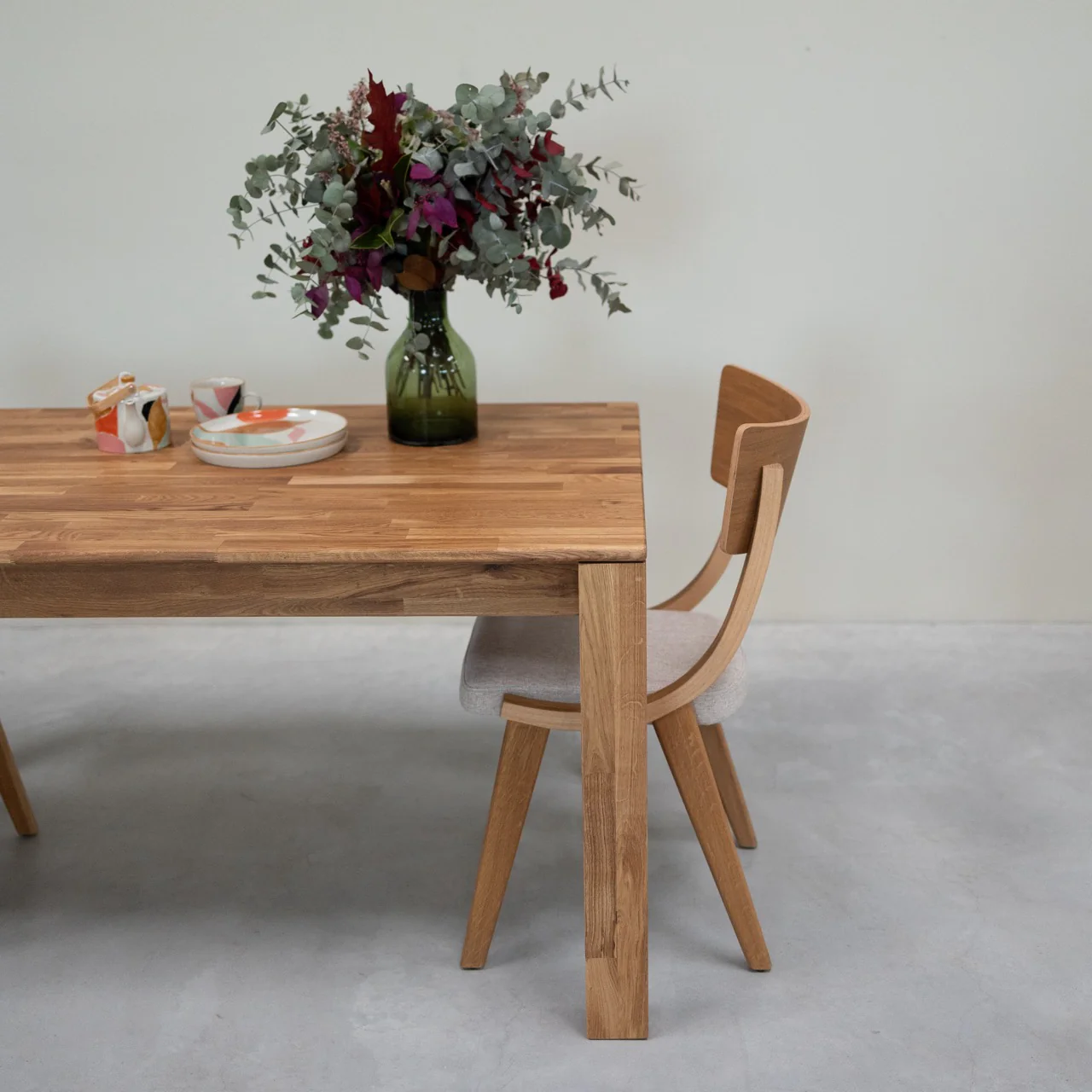 Table à manger en bois massif de chêne Mauritz 4 - NordicStory - Image 7