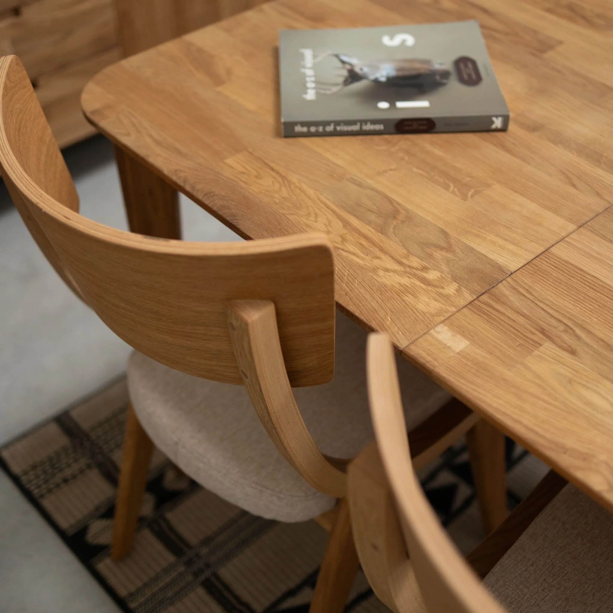 Table à manger extensible en bois massif de chêne France - NordicStory - Image 3