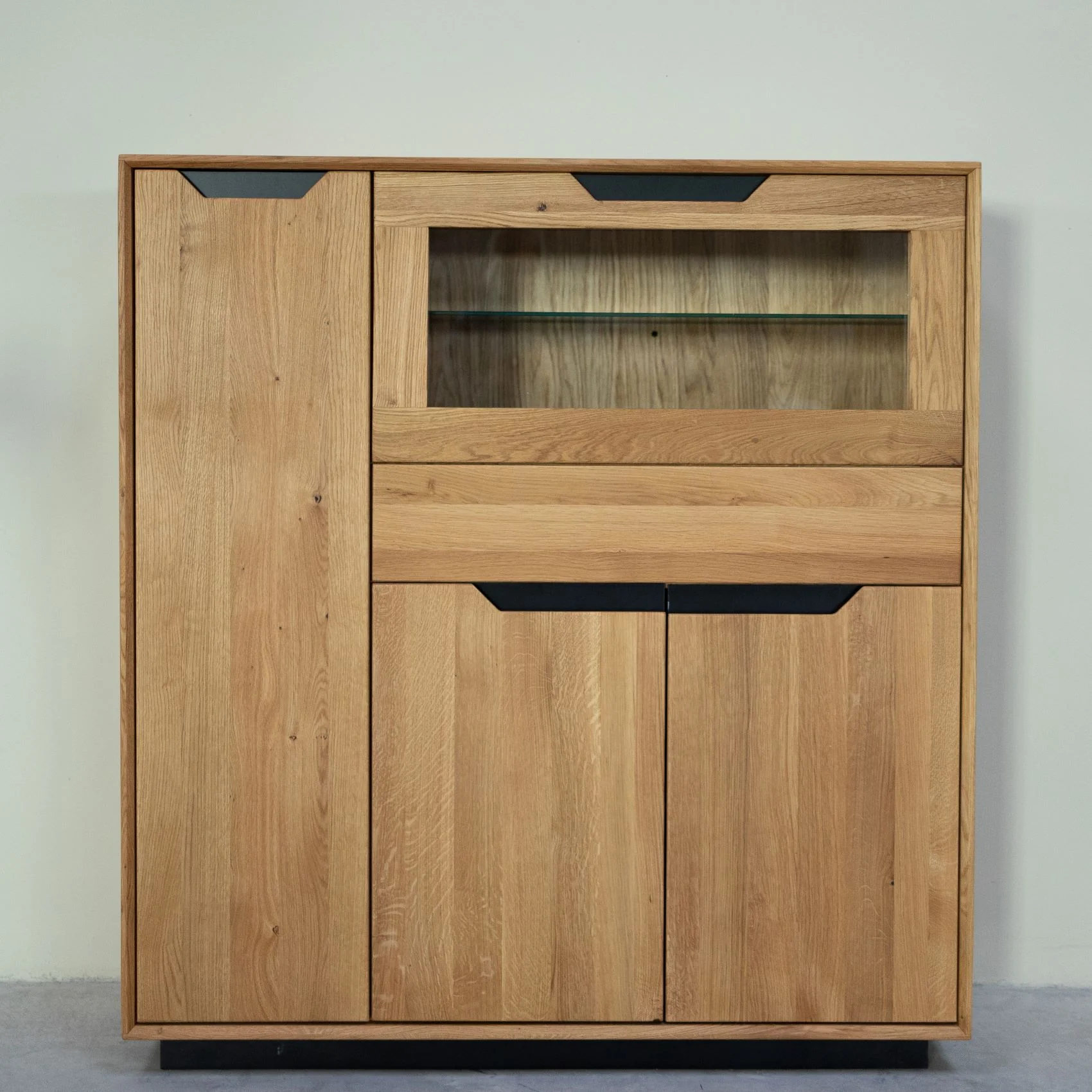 Vitrine en bois massif de chêne Bremen 3 - NordicStory - Image 3