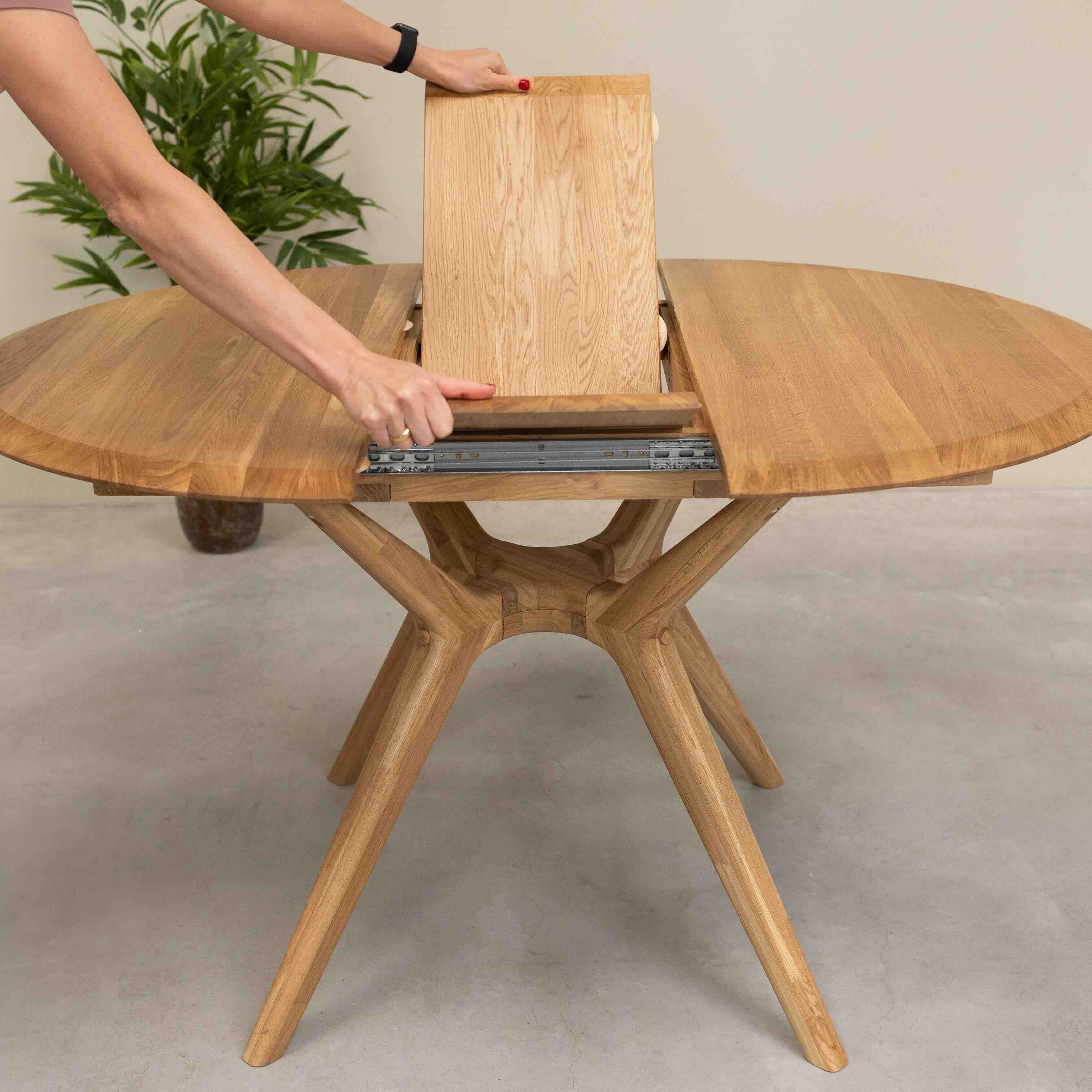 Table à manger ronde extensible en bois massif de chêne Carmen - NordicStory - Image 5