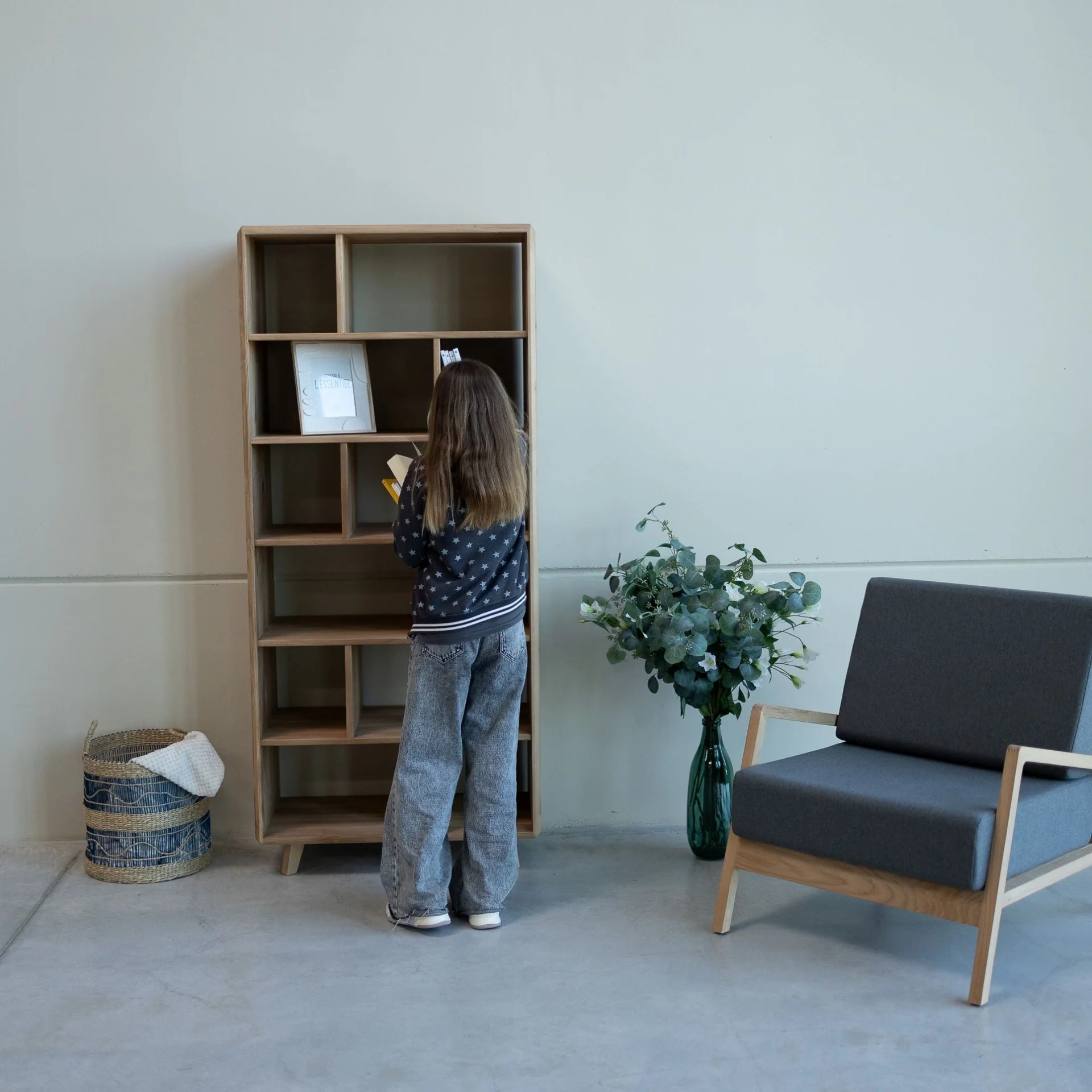Bibliothèque en bois massif Suède 1 – VESKOR - Image 9