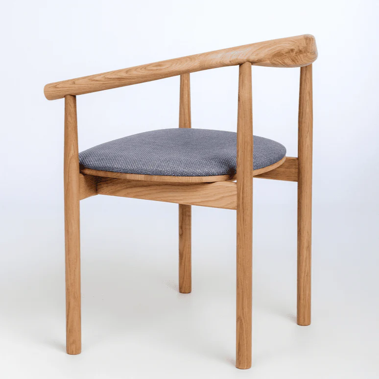 Chaise en bois massif de chêne Léa, revêtement en Gris/Beige - Lot de 2 ou 4 chaises - VESKOR - Image 7