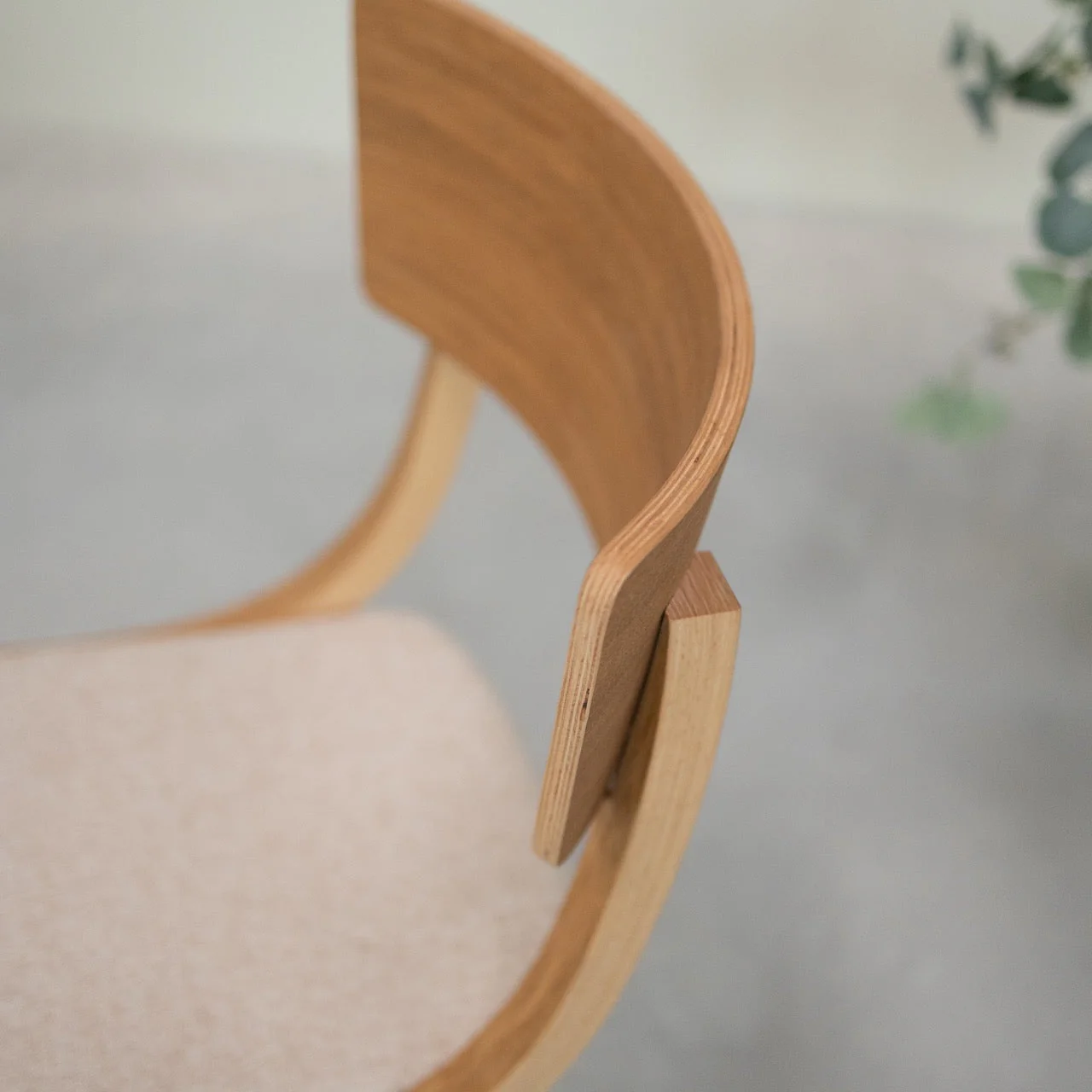 Chaise en bois massif de chêne Lucas, revêtement Gris/Beige - Lot de 2 ou 4 chaises - VESKOR - Image 10