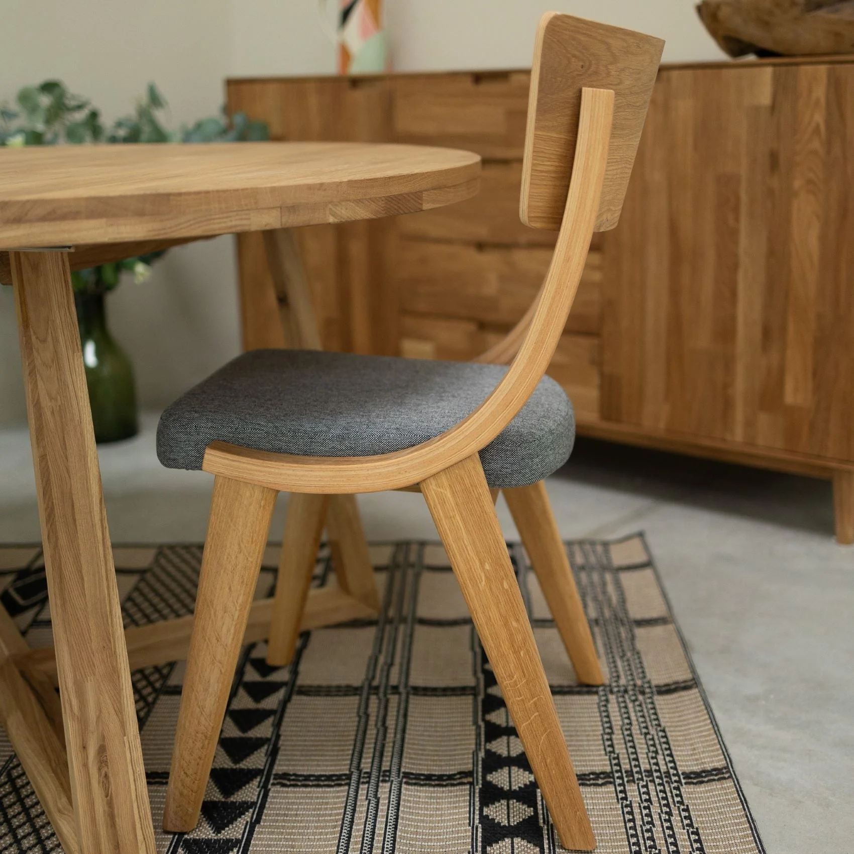 Chaise en bois massif de chêne Lucas, revêtement Gris/Beige - Lot de 2 ou 4 chaises - VESKOR - Image 23