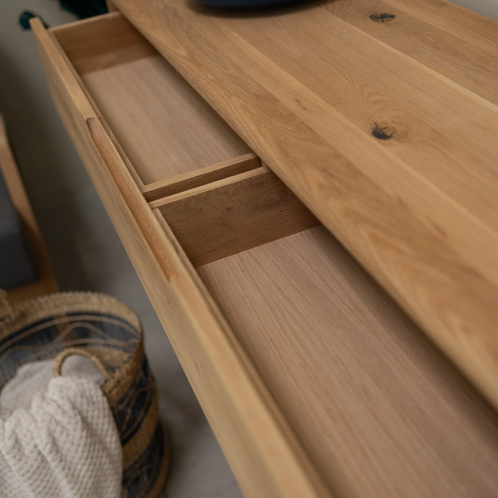 Commode en bois massif Suède 4.2 – VESKOR - Image 5
