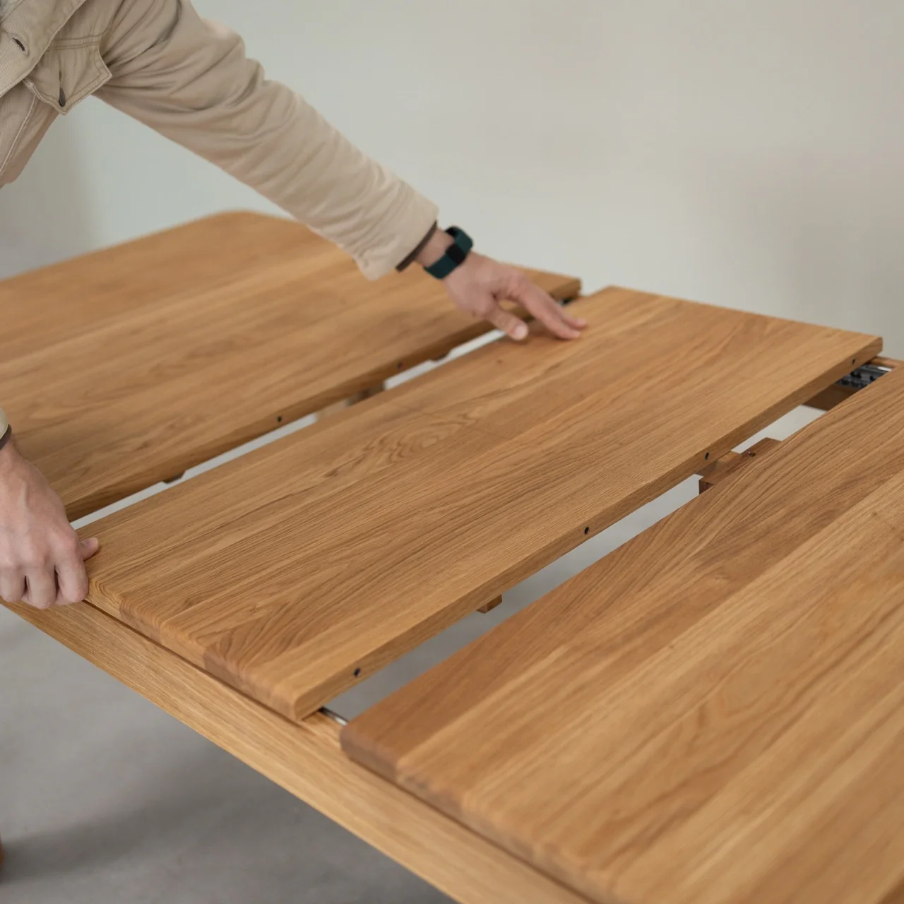 Table à manger rectangulaire extensible en bois massif de chêne Kodama - VESKOR - Image 13