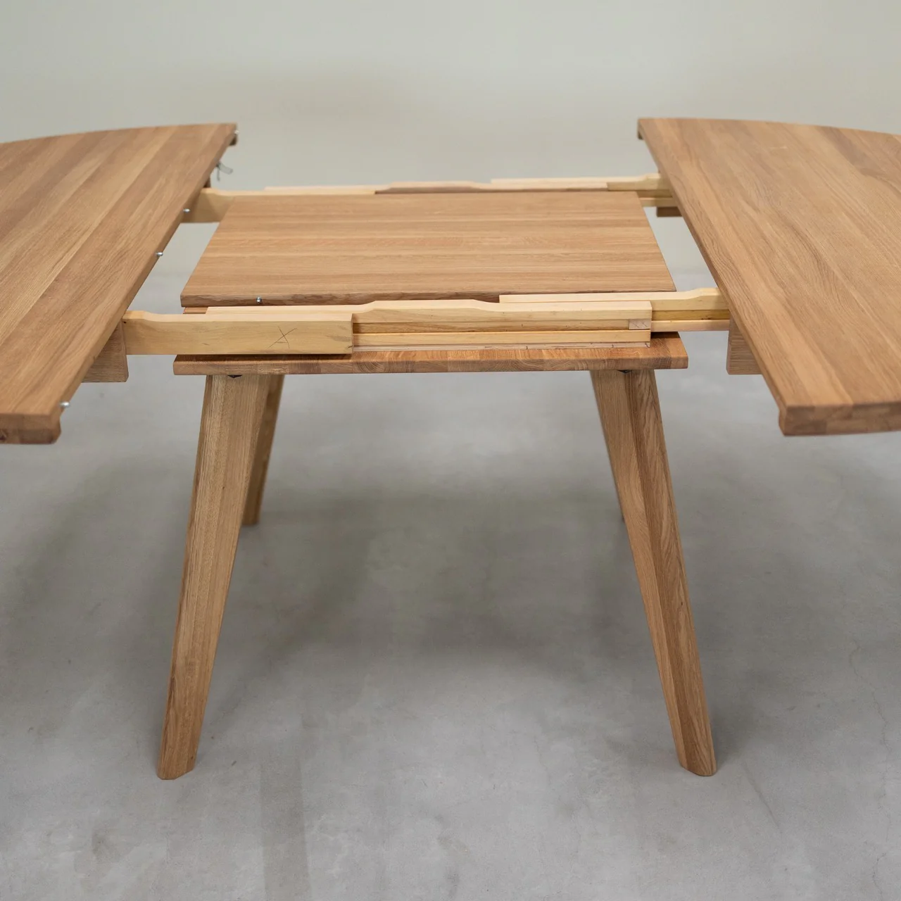 Table à manger ronde extensible en bois massif de chêne Léa - VESKOR - Image 8