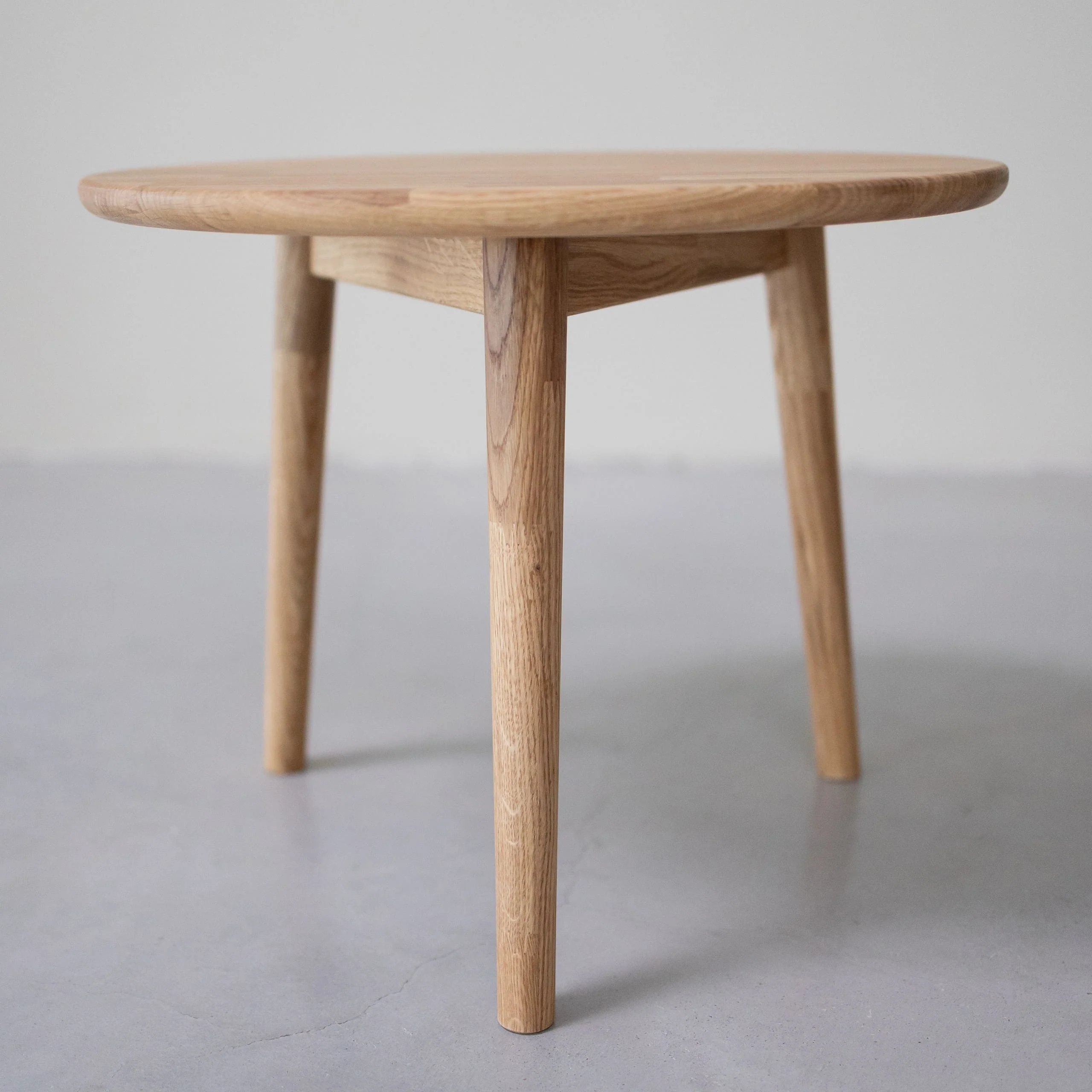 Table basse gigogne en bois massif de chêne Malmo - VESKOR - Image 11