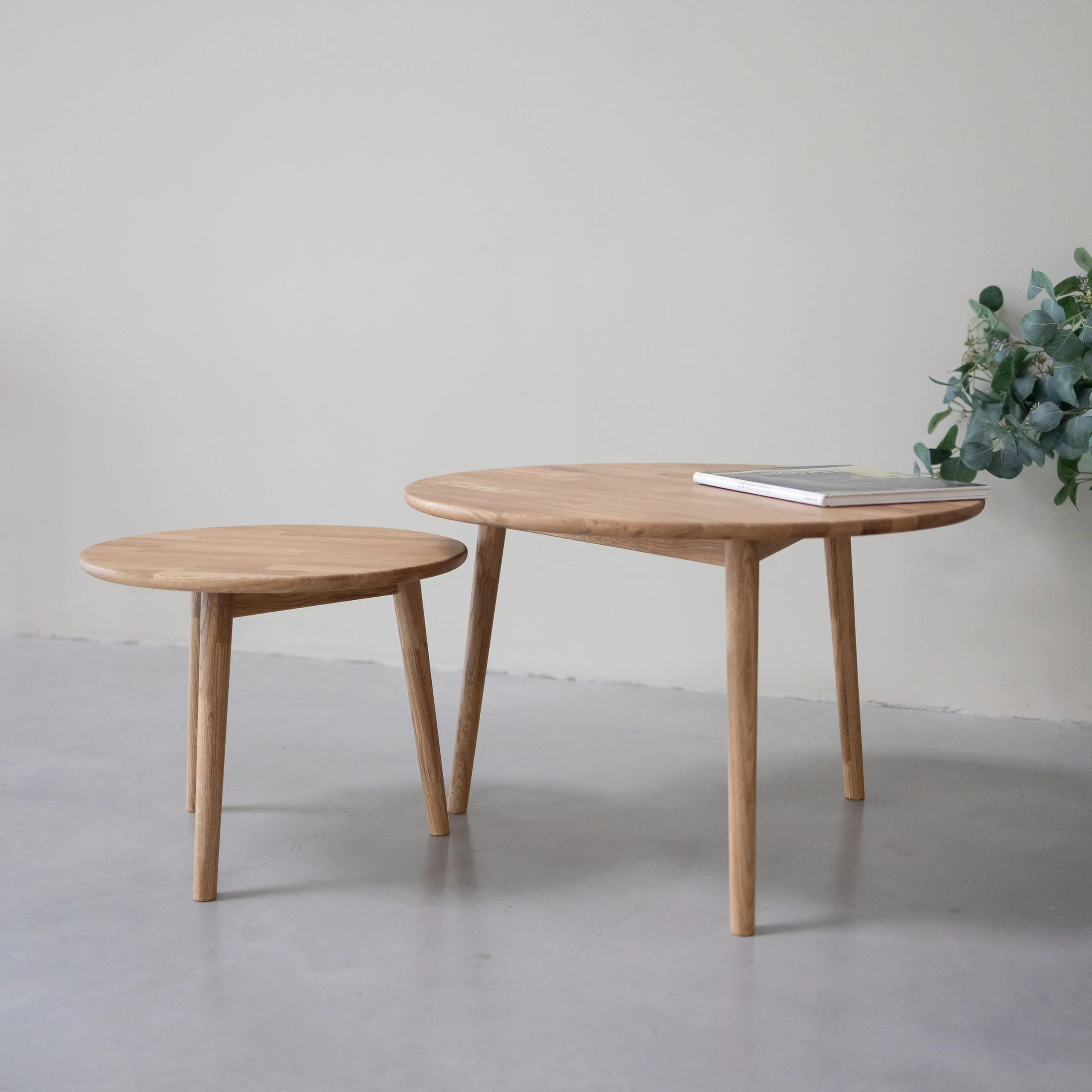 Table basse gigogne en bois massif de chêne Malmo - VESKOR - Image 3