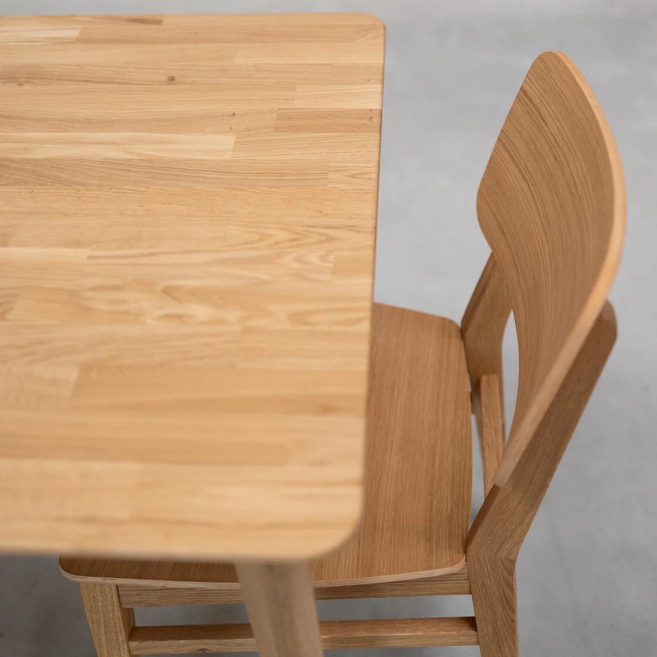 Table à manger carré en bois massif de chêne Gustaf - VESKOR - Image 5